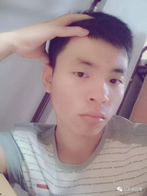 娱乐吃瓜酱开朗大男孩,陈立农的百变舞台与B站热梗传奇