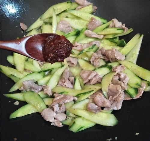 娱乐吃瓜酱朋友借米,揭秘朋友借米背后的故事