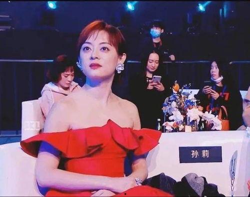 娱乐圈星光大赏变大型吃瓜现场,明星互动、红毯风云，娱乐圈年度狂欢大揭秘