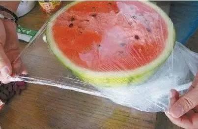 娱乐吃瓜酱盖被子,揭秘娱乐圈温馨幕后故事